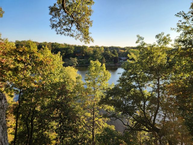 1024 White Pine Drive, Dixon, IL 61021