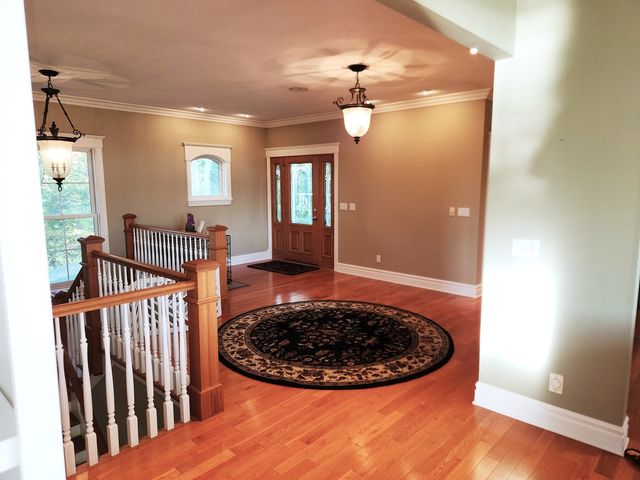 1024 White Pine Drive, Dixon, IL 61021