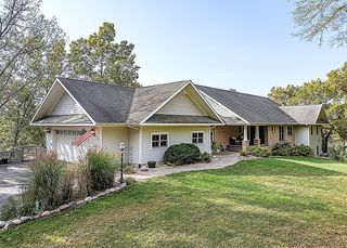 1024 White Pine Drive, Dixon, IL 61021