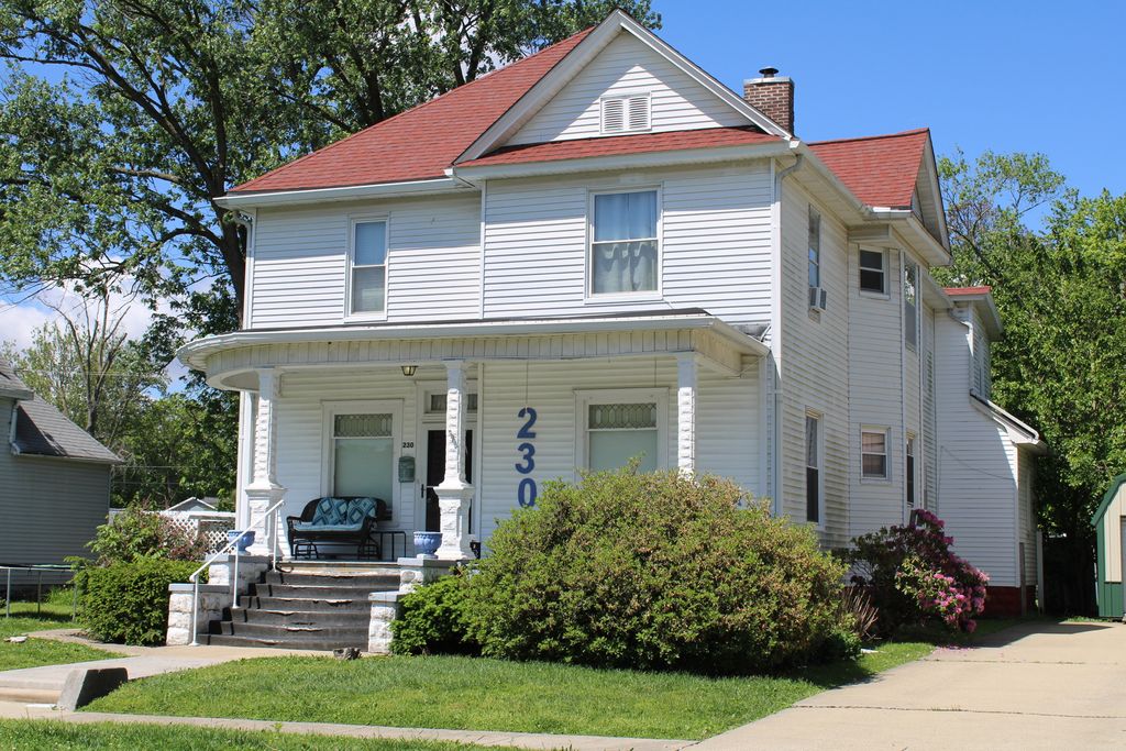 Image 1 of property listing at 230 N Cherry Street, Centralia, IL 62801