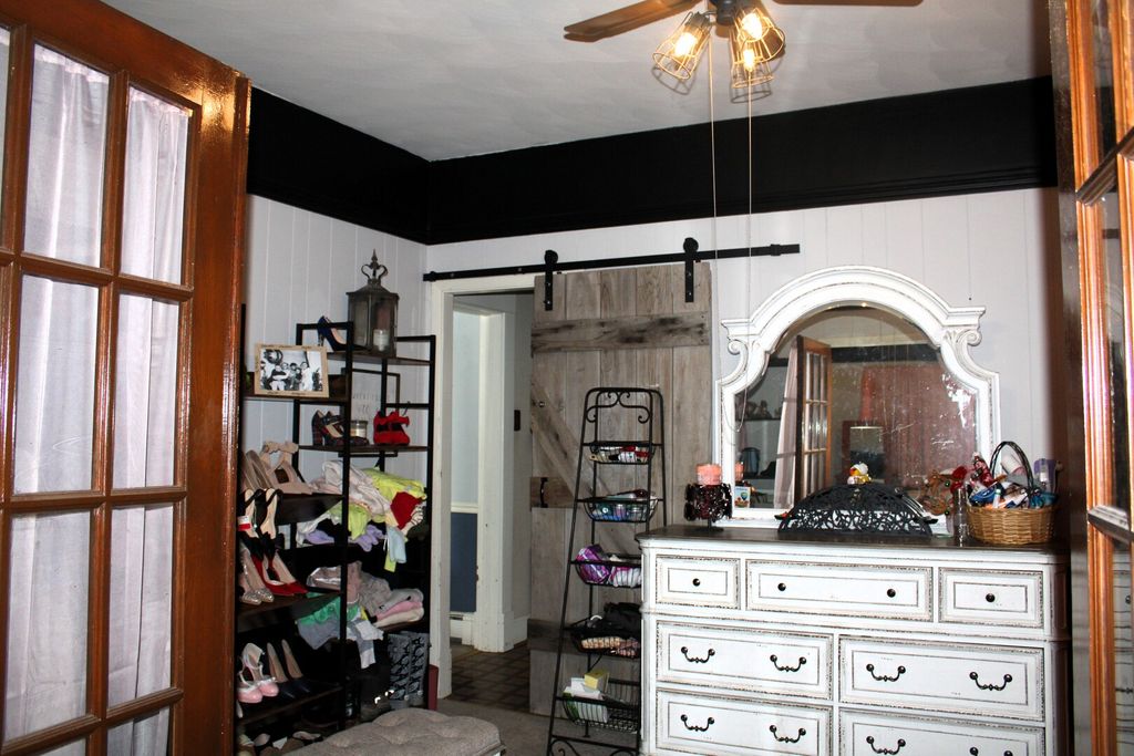 Image 16 of property listing at 230 N Cherry Street, Centralia, IL 62801