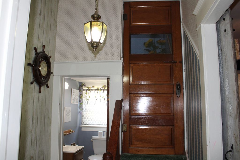 Image 18 of property listing at 230 N Cherry Street, Centralia, IL 62801