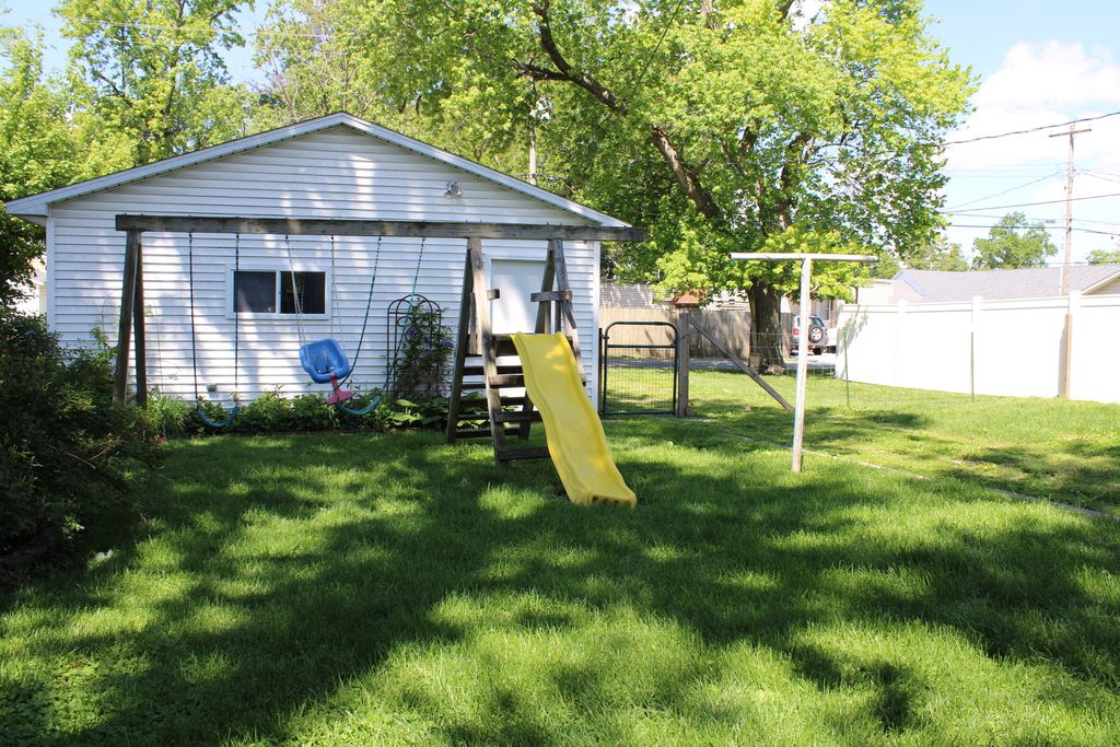Image 49 of property listing at 230 N Cherry Street, Centralia, IL 62801