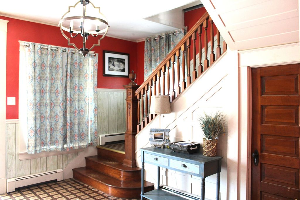 Image 8 of property listing at 230 N Cherry Street, Centralia, IL 62801