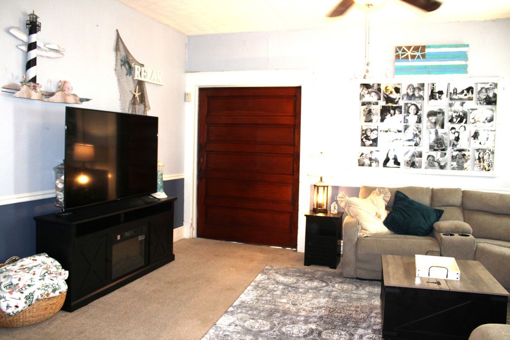 Image 10 of property listing at 230 N Cherry Street, Centralia, IL 62801