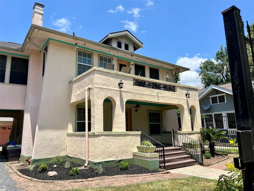 2612 Crocker Street 1/2, Houston, TX 77006