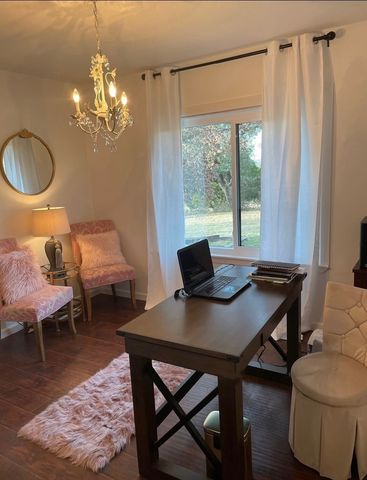 208 W 7th Street W, Weatherford, TX 76086