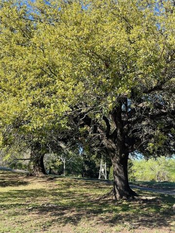 208 W 7th Street W, Weatherford, TX 76086