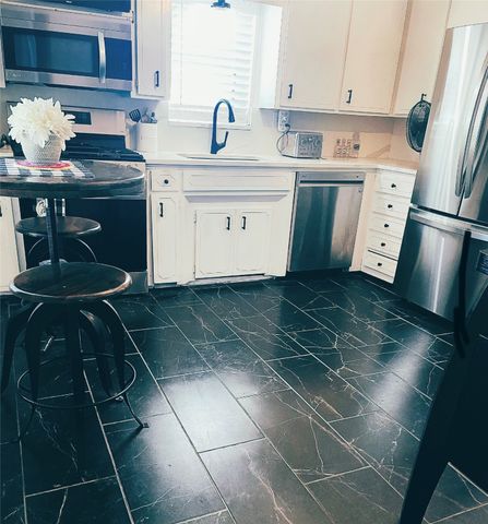 208 W 7th Street W, Weatherford, TX 76086