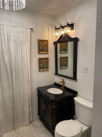 208 W 7th Street W, Weatherford, TX 76086