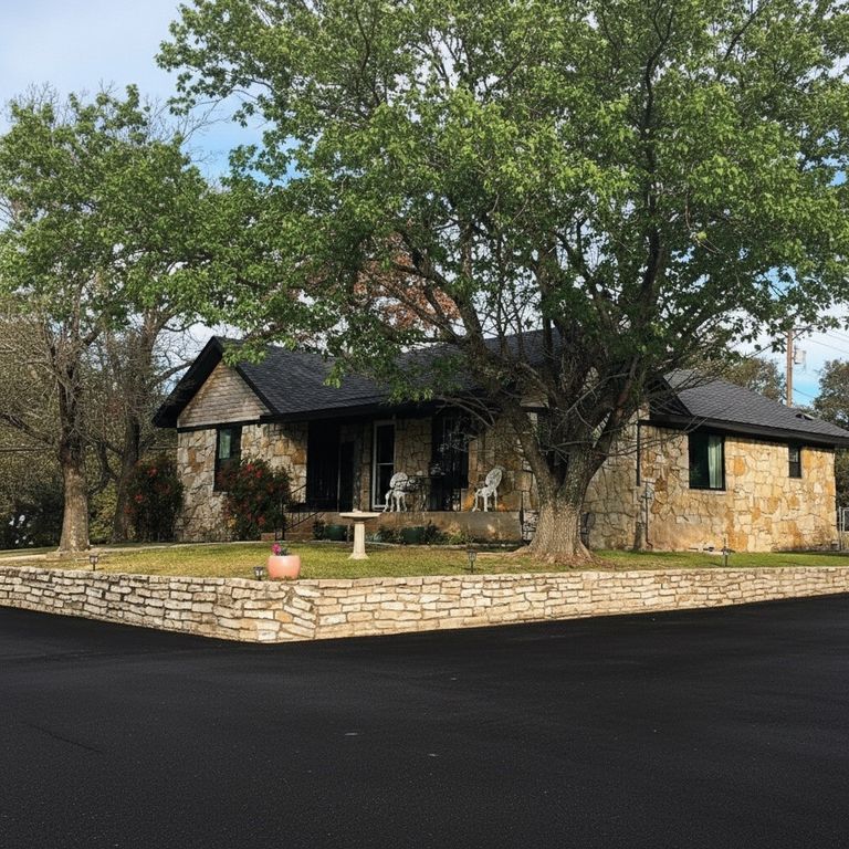 208 W 7th Street W, Weatherford, TX 76086