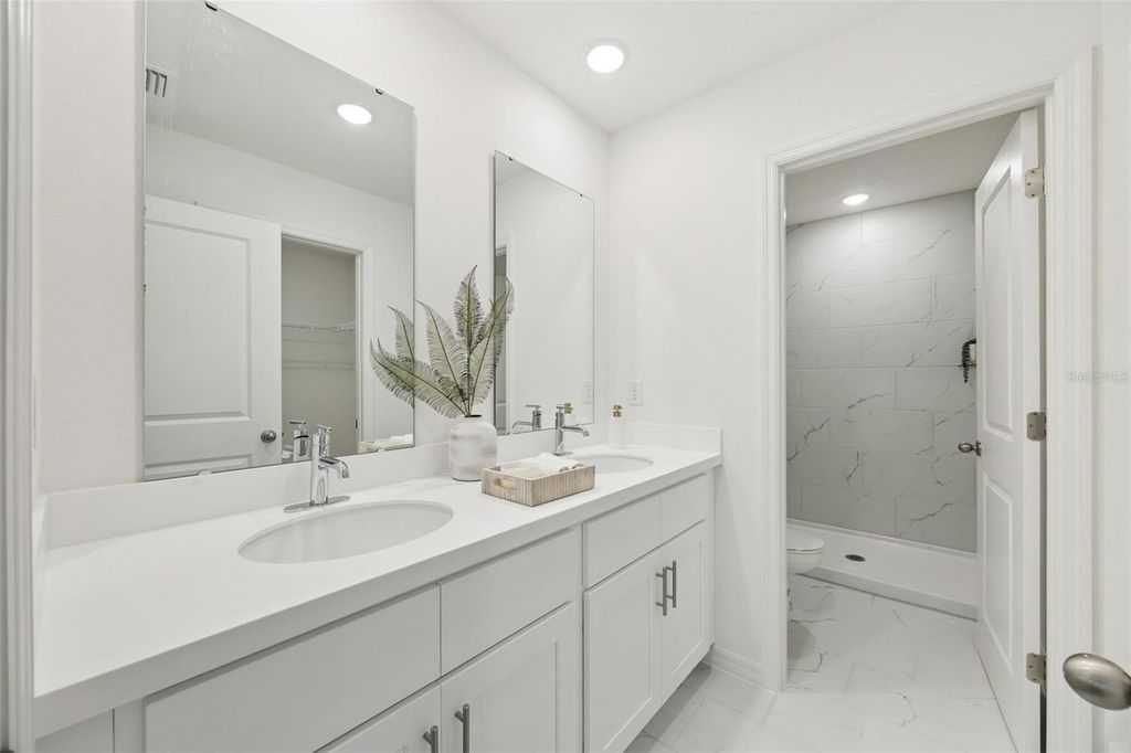 Image 33 of property listing at 5245 LUISA COURT, St Cloud, FL 34771