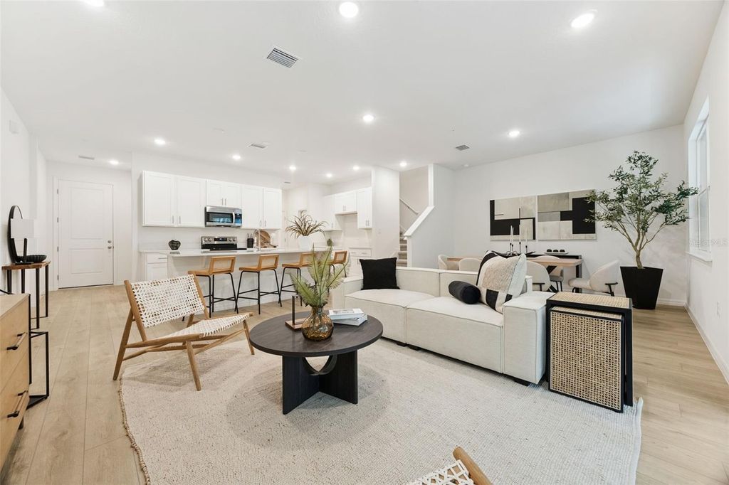 Image 6 of property listing at 5245 LUISA COURT, St Cloud, FL 34771