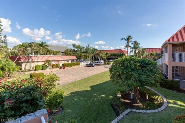 805 E Gulf DR 5-D, Sanibel, FL 33957