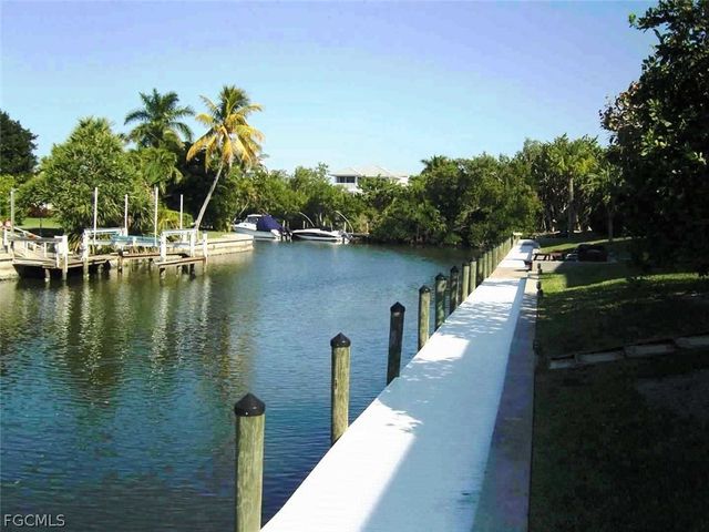 805 E Gulf DR 5-D, Sanibel, FL 33957
