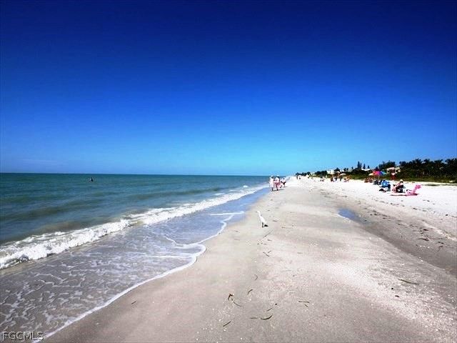 805 E Gulf DR 5-D, Sanibel, FL 33957
