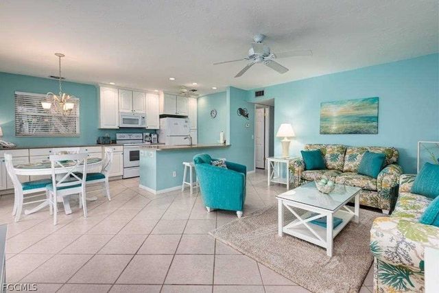 805 E Gulf DR 5-D, Sanibel, FL 33957