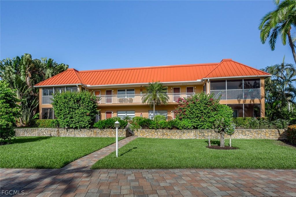 805 E Gulf DR 5-D, Sanibel, FL 33957