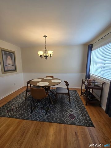 27 Crows Nest Lane 14B, Danbury, CT 06810
