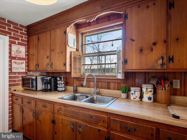 112 FAIRWAY DR, Winchester, VA 22602