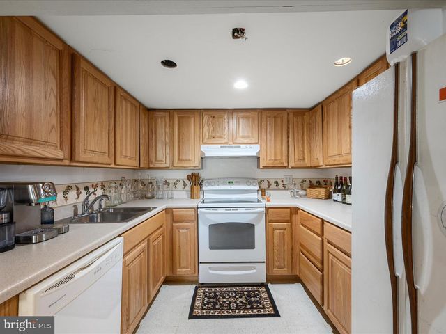 112 FAIRWAY DR, Winchester, VA 22602