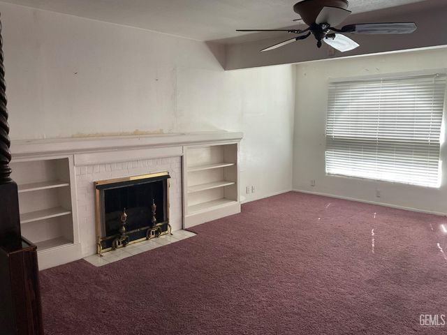 1302 E 19th Street, Bakersfield, CA 93305