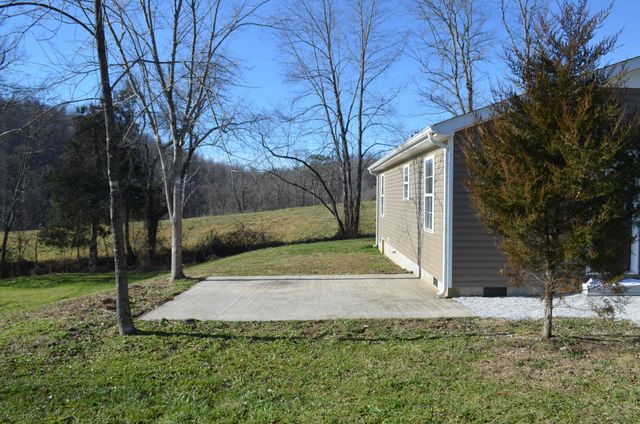 1735 Robinson Creek Road, Manchester, KY 40962