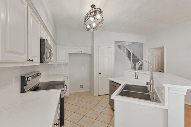 4527 Natural Bridge Drive, Houston, TX 77345