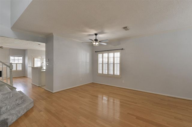 4527 Natural Bridge Drive, Houston, TX 77345