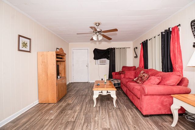 1030 Chickasaw St, Dothan, AL 36303