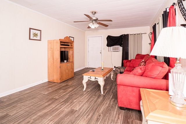 1030 Chickasaw St, Dothan, AL 36303