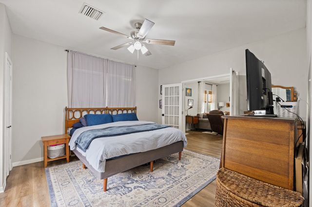 521 Woodard Avenue, Cleburne, TX 76033