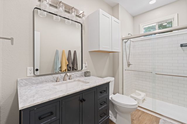521 Woodard Avenue, Cleburne, TX 76033