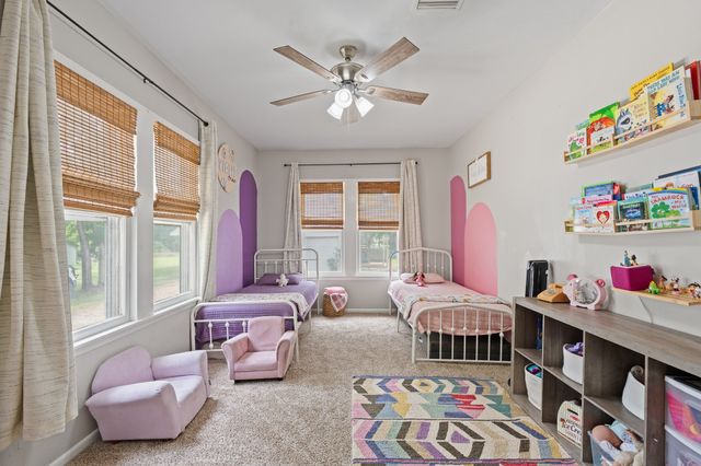 521 Woodard Avenue, Cleburne, TX 76033