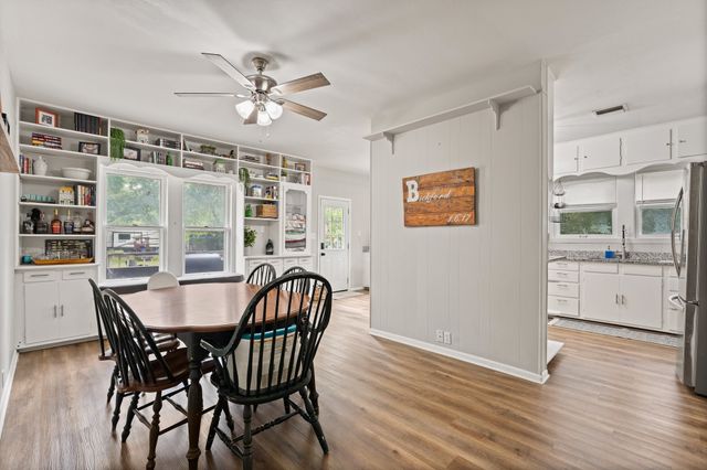 521 Woodard Avenue, Cleburne, TX 76033