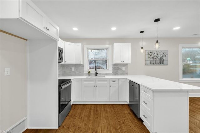 800 Essex Road, Winston-salem, NC 27105