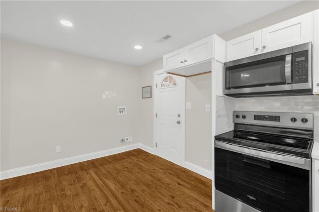 800 Essex Road, Winston-salem, NC 27105