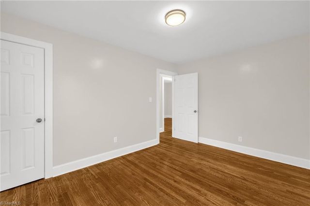 800 Essex Road, Winston-salem, NC 27105