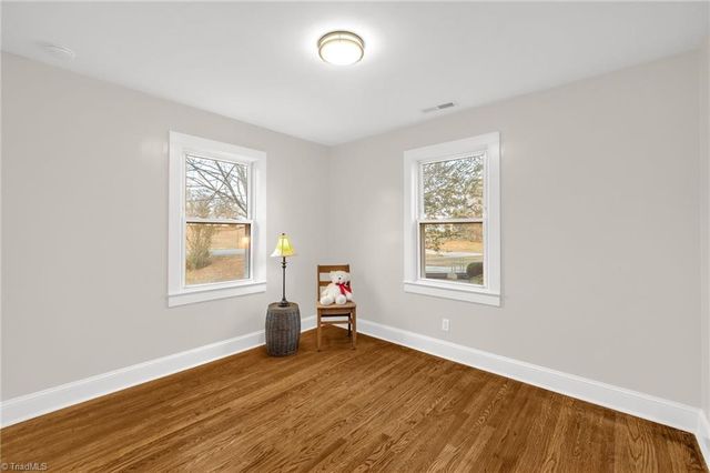 800 Essex Road, Winston-salem, NC 27105