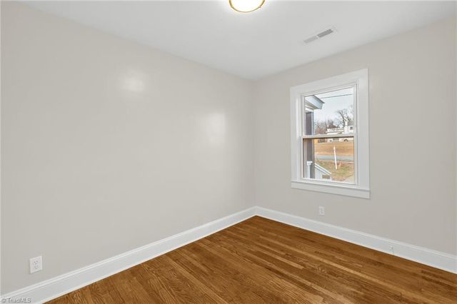 800 Essex Road, Winston-salem, NC 27105