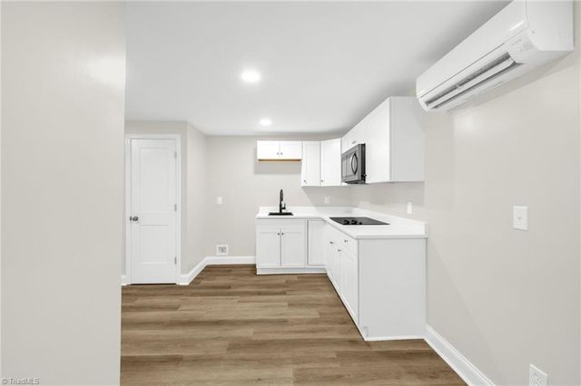 800 Essex Road, Winston-salem, NC 27105