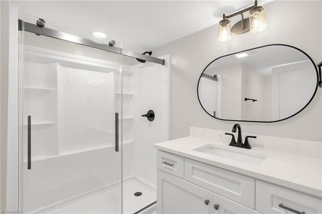 800 Essex Road, Winston-salem, NC 27105