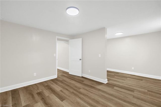 800 Essex Road, Winston-salem, NC 27105