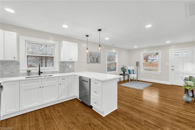 800 Essex Road, Winston-salem, NC 27105