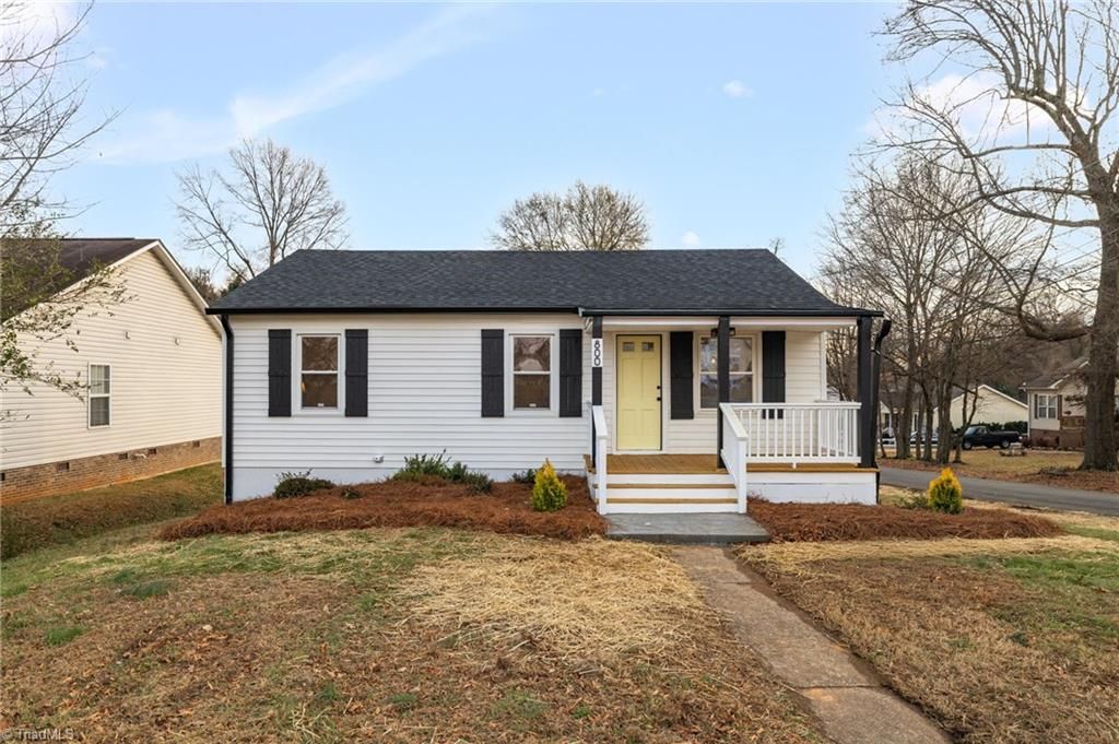 800 Essex Road, Winston-salem, NC 27105