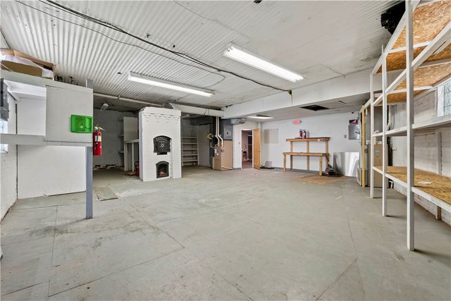 101 Railroad Ave, Carnegie, PA 15106