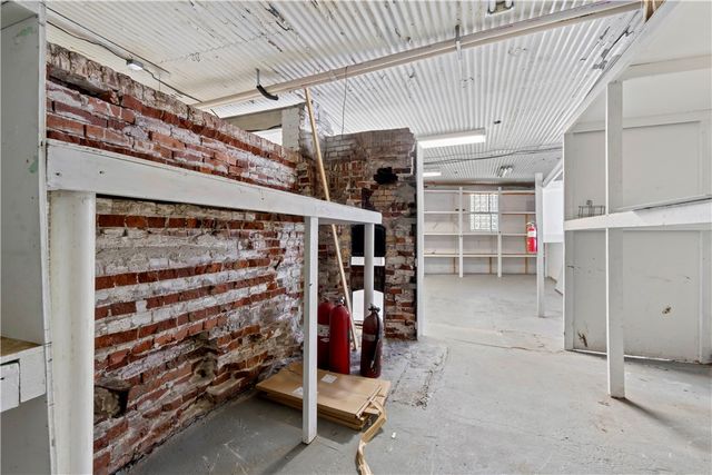 101 Railroad Ave, Carnegie, PA 15106
