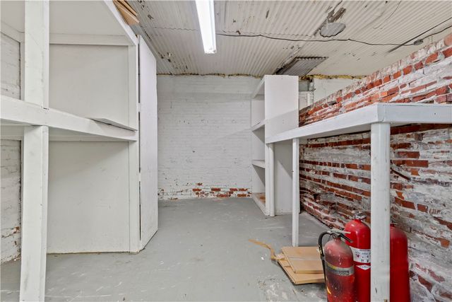 101 Railroad Ave, Carnegie, PA 15106