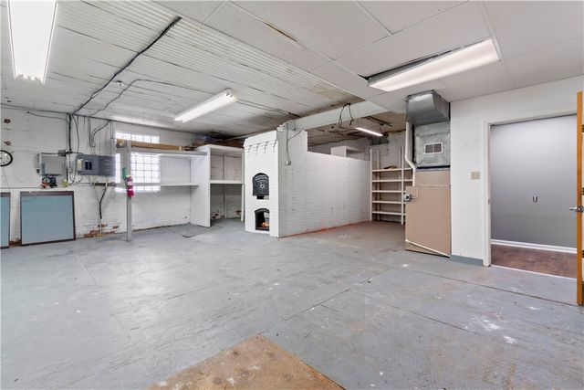 101 Railroad Ave, Carnegie, PA 15106
