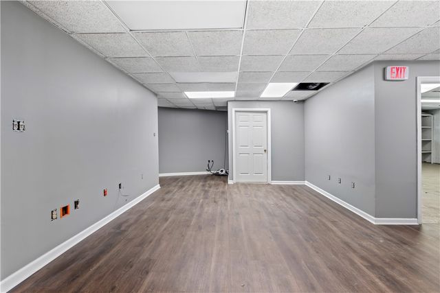101 Railroad Ave, Carnegie, PA 15106